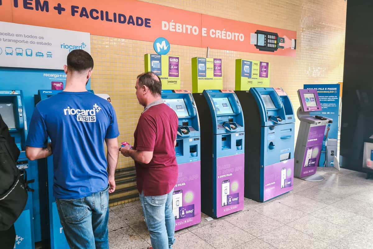 buying the card for public transport in rio