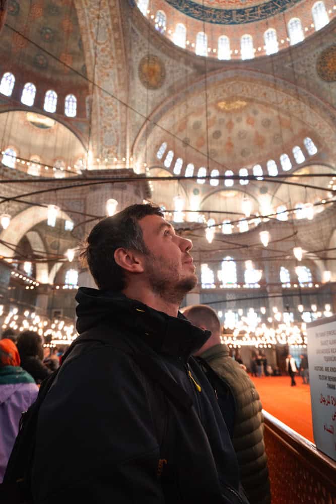 edin muratovic visiting the blue mosque in istanbul