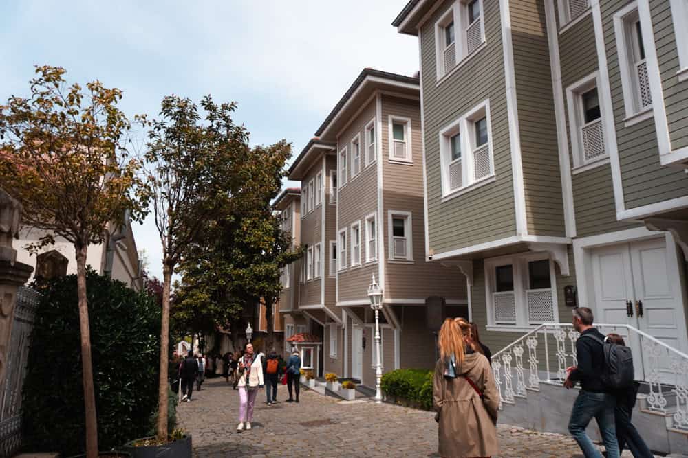 Mansions on Soğuk Çeşme street in Istanbul